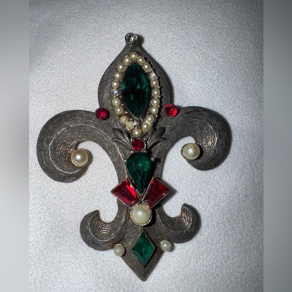 Rare Vintage Weiss Fleur de Lis Brooch, Pendant
